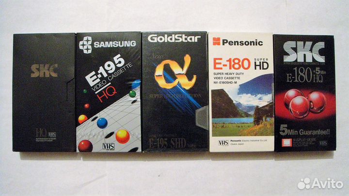 Фильмы на видеокассетах VHS и DVD: