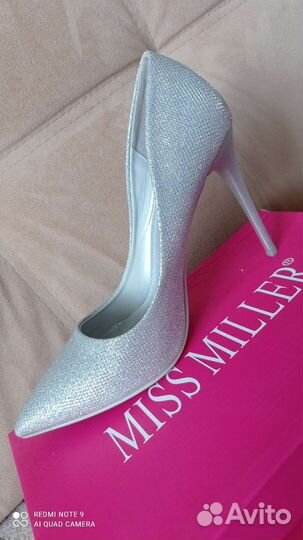 Туфли женские 40 размер серебристые