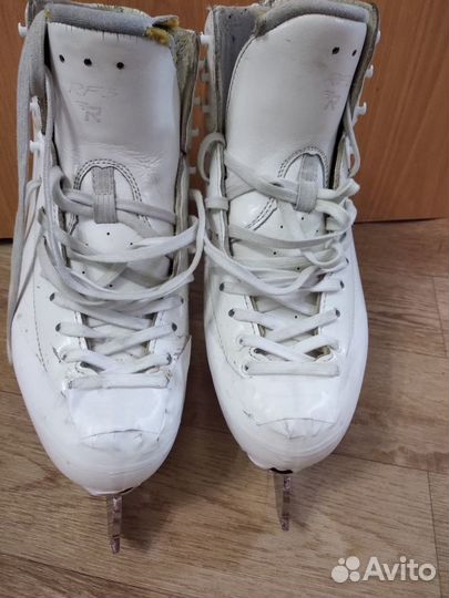 Коньки для фигурного катания профессиональные