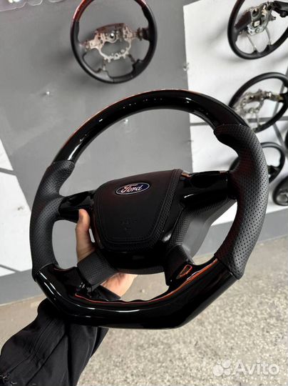 Эффективный анатомический руль для Ford Focus