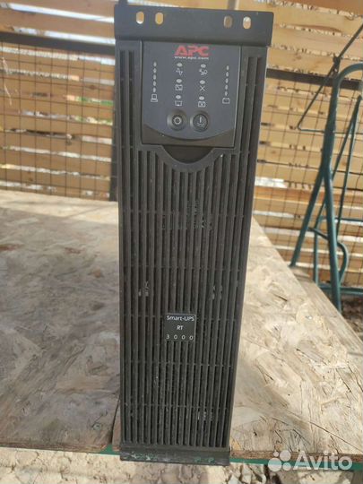 Ибп APC Smart-UPS RT 3000