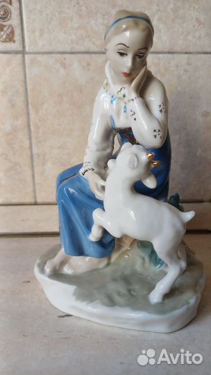 Фарфоровые статуэтки