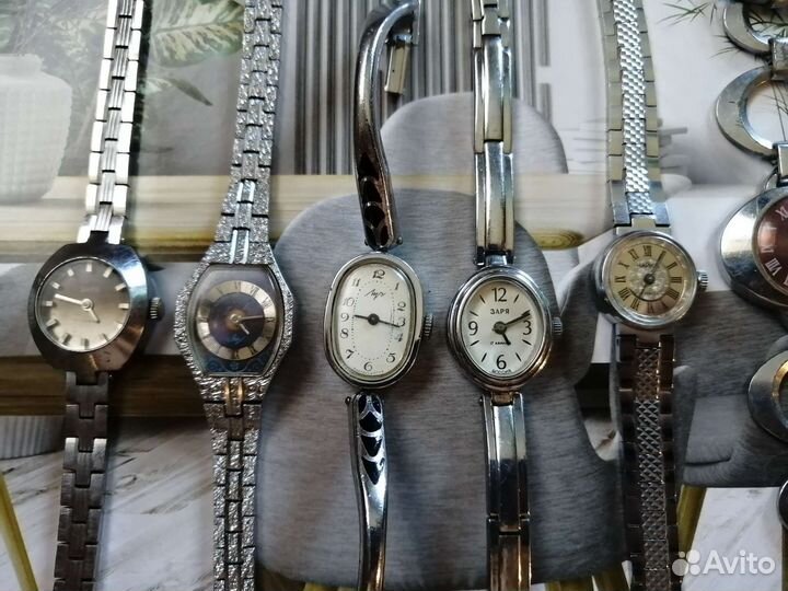 Часы механические женские Слава Чайка Заря