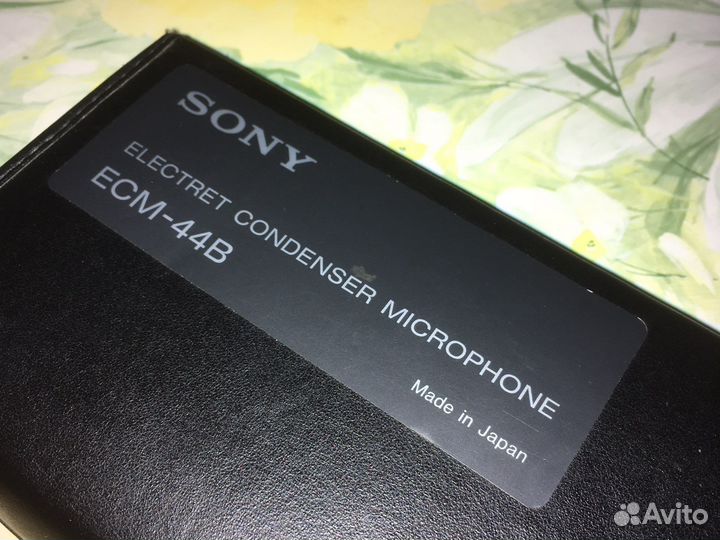 Петличный микрофон Sony ECM-44B