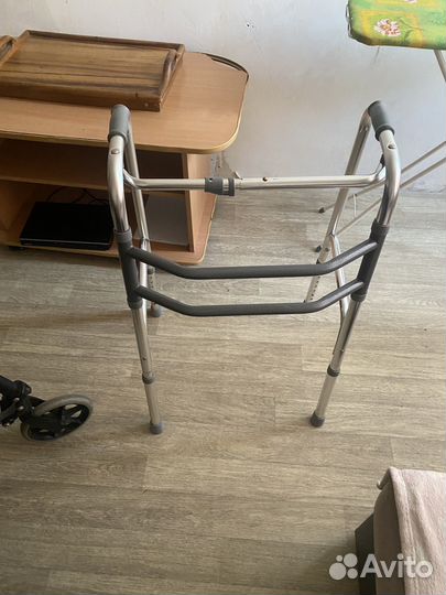 Ходунки для взрослых инвалидов новые