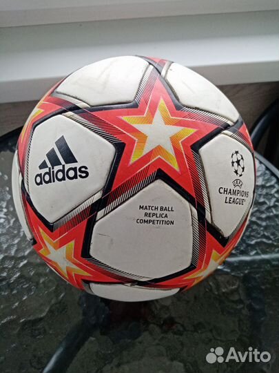 Футбольный мяч adidas лига чемпионов 2021