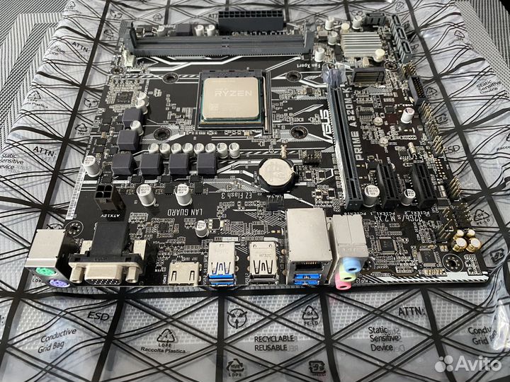 Материнская плата с процессором