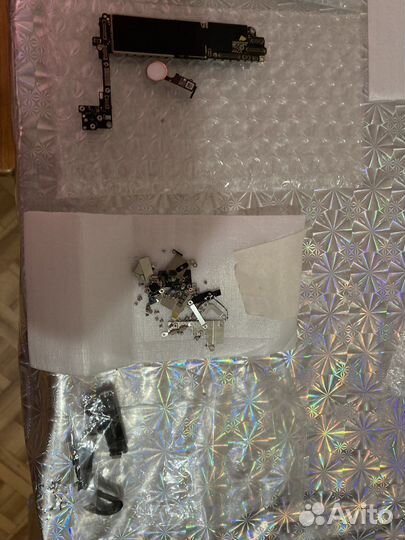 Запчасти iPhone 8