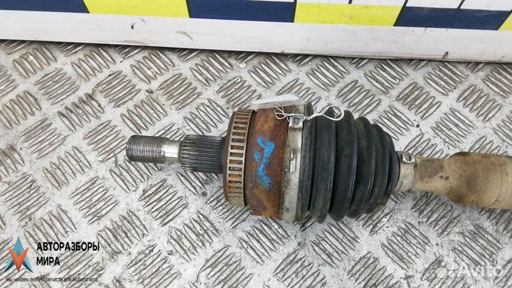 Полуось передняя правая (приводной вал, ШРУС)