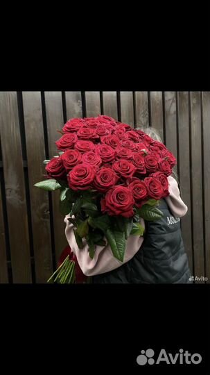 Розы красные 15,21,31,51,71,101