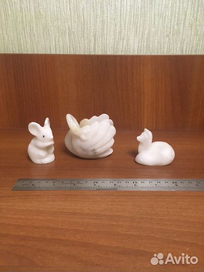 Статуэтка лебедь из мрамора, лошади, гейша