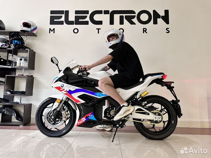 Электромотоцикл BMW RR