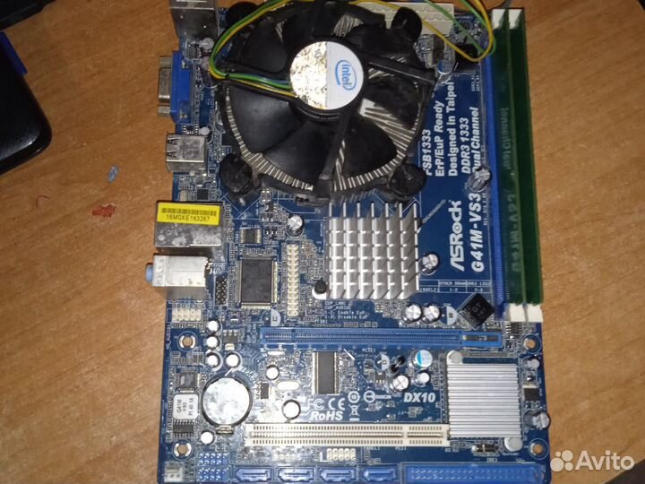 Материнская плата с процессором и памятью