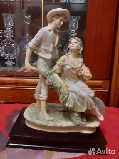 Шикарная статуэтка Влюбленные