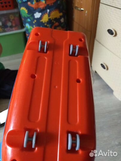 Кораблик игрушка