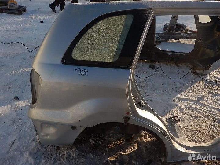 Крыло заднее правое Toyota RAV4