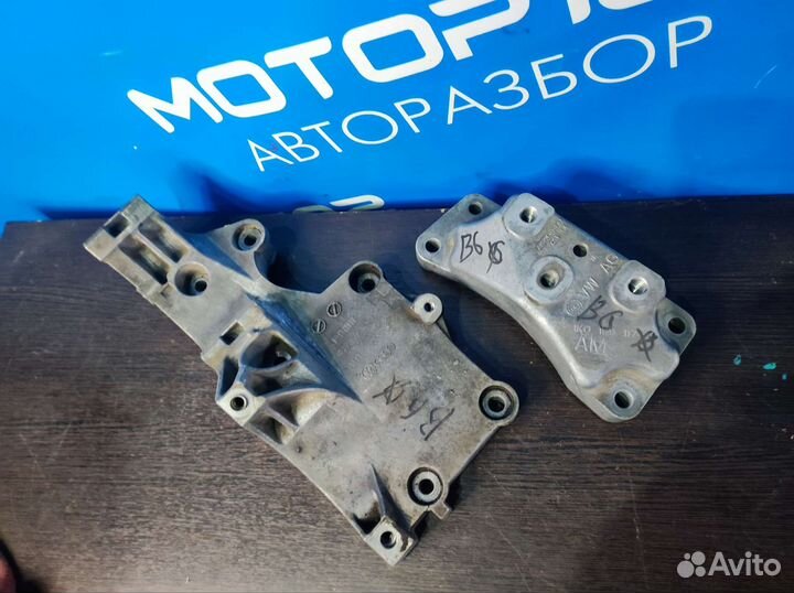 Кронштейн Volkswagen Passat B6