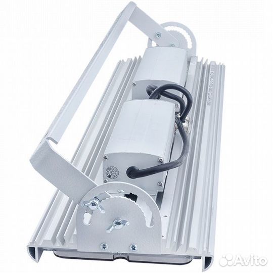 Светодиодный универсальный ударопрочный светильник