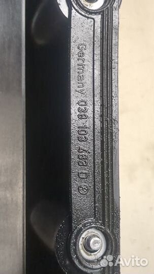 Крышка клапанная двс Volkswagen Touran, 2008