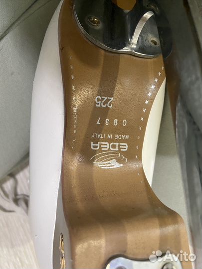 Фигурные коньки edea 225