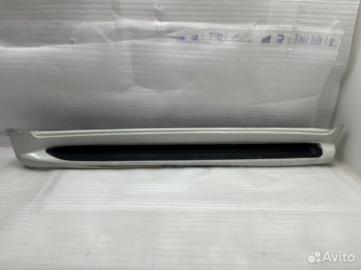 Порог левый Toyota Land Cruiser 200 2012-2021
