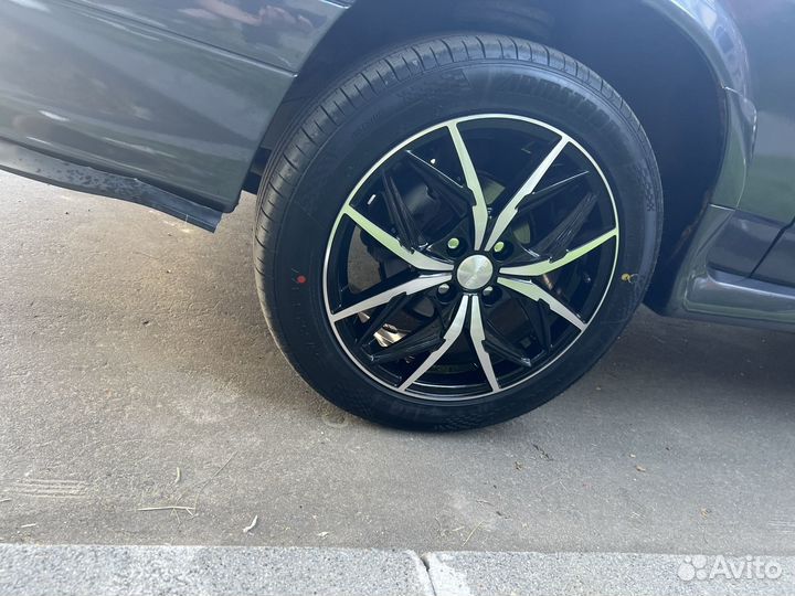 Armstrong Blu-trac HP 6.50/50 R16 W