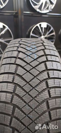 Pirelli Ice Zero FR 235/55 R18