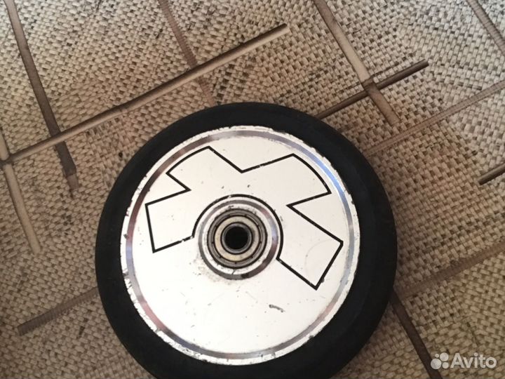 Колесо на трюковой сомакат