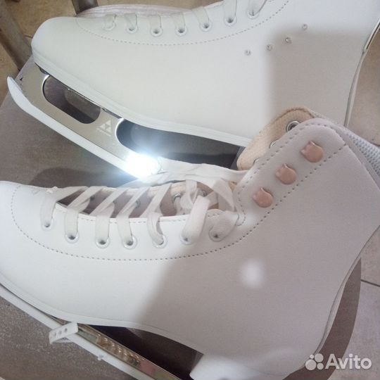 Коньки фигурные fisher