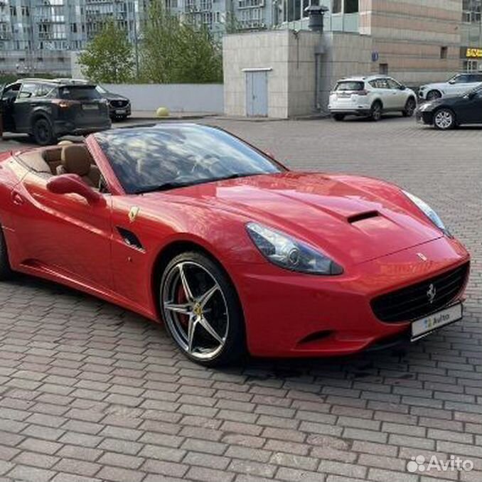 Ferrari 599 GTB Fiorano красный