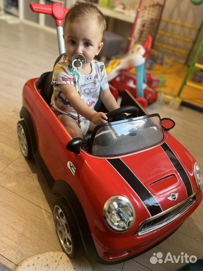 Электромобиль - каталка машина