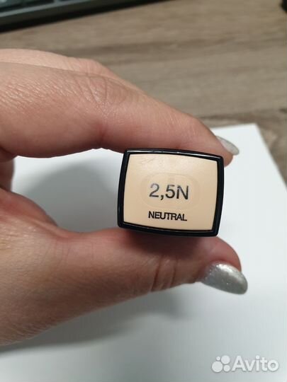 Dior стойкий многофункциональный корректор