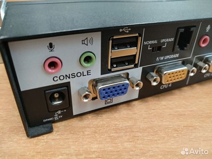 4-портовый KVM переключатель HP hstnr-K001