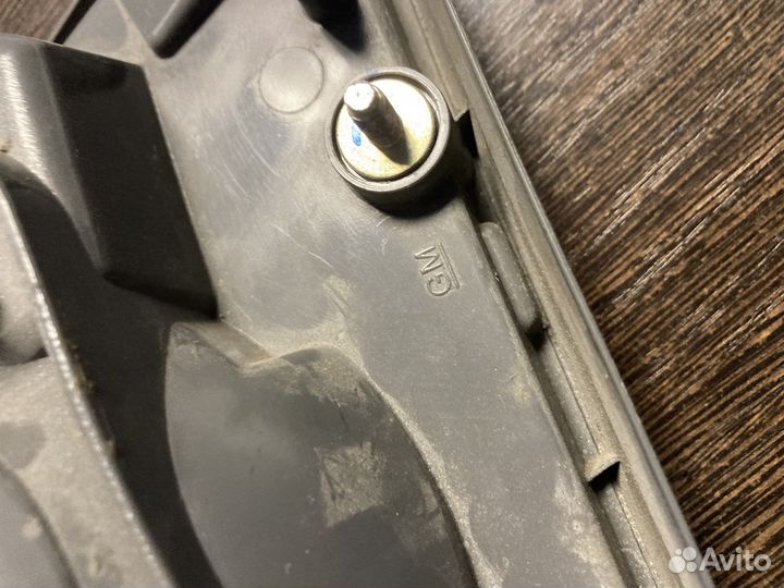 Фонарь левый в крышку багажника chevrolet cruze