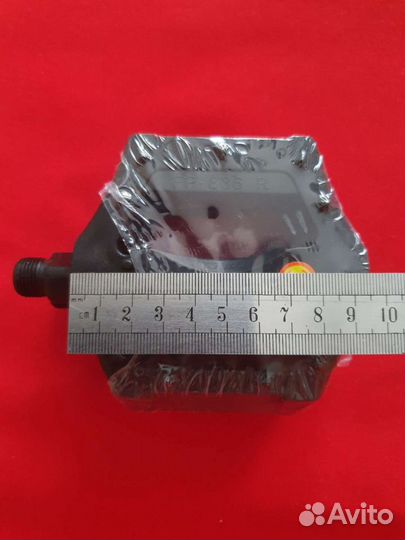 Педали пластиковые