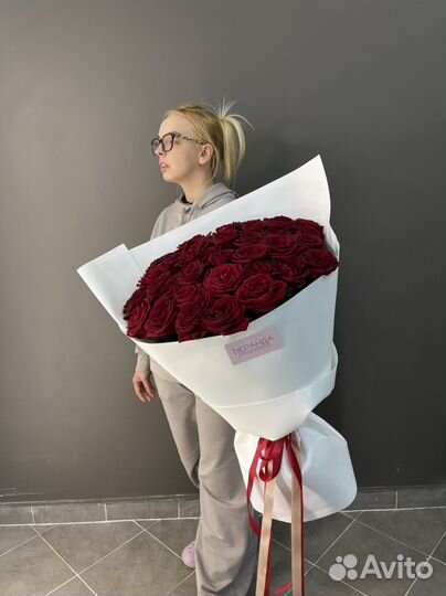 35 красных роз