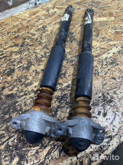 Амортизаторы задние Фольксваген Пассат B7