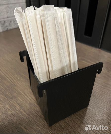 Диспенсер для крышек кофе с собой