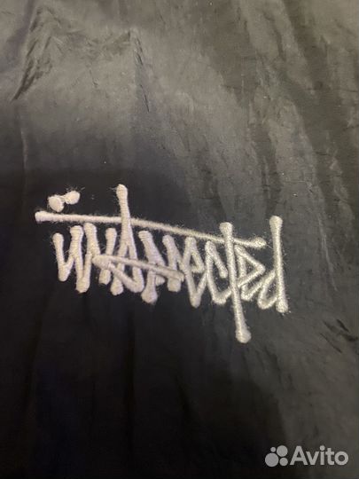 Ветровка unaffected