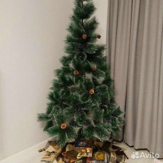 Елка искусственная 270 см с шишками