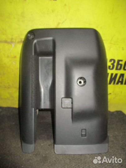 Нижний кожух рулевой колонки на Mazda 6 gj