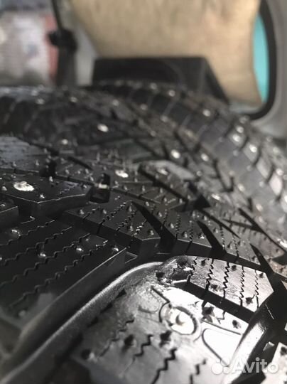 Bridgestone Blizzak Ice 215/65 R17