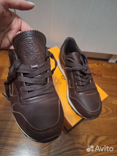 Кроссовки reebok женские 36