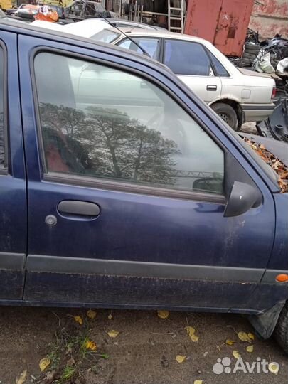 Двери Ford Fiesta 2000 год