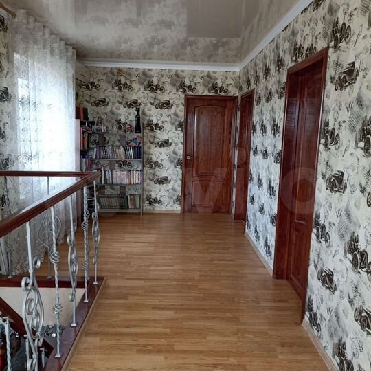 Дом 230 м² на участке 17 сот.