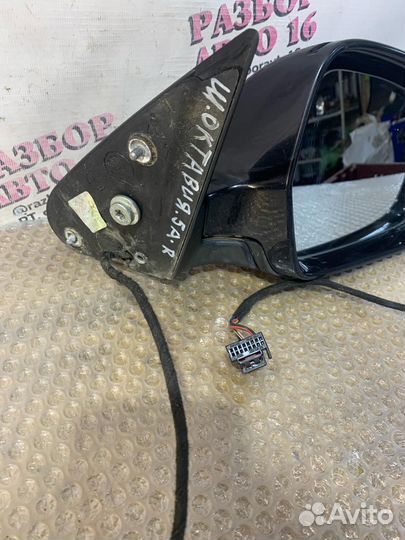 Зеркало заднего вида правое Skoda Octavia A5