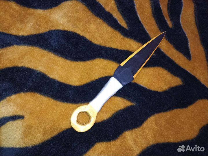 Кунай из дерева