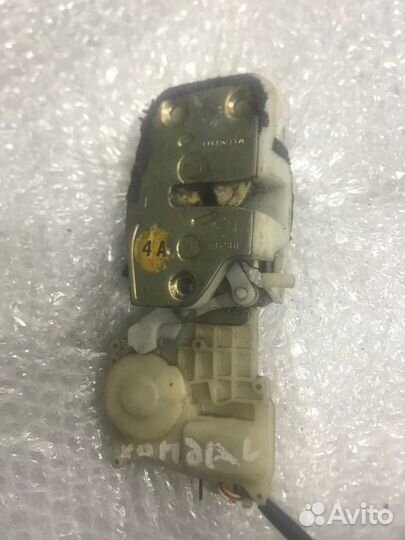 Замок двери задний левый Honda Orthia EL3 B20B