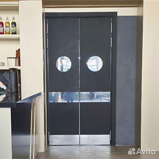 Дверь маятниковая для столовой