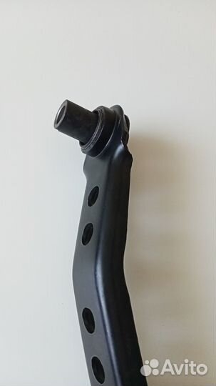 Рычаги верхние передние